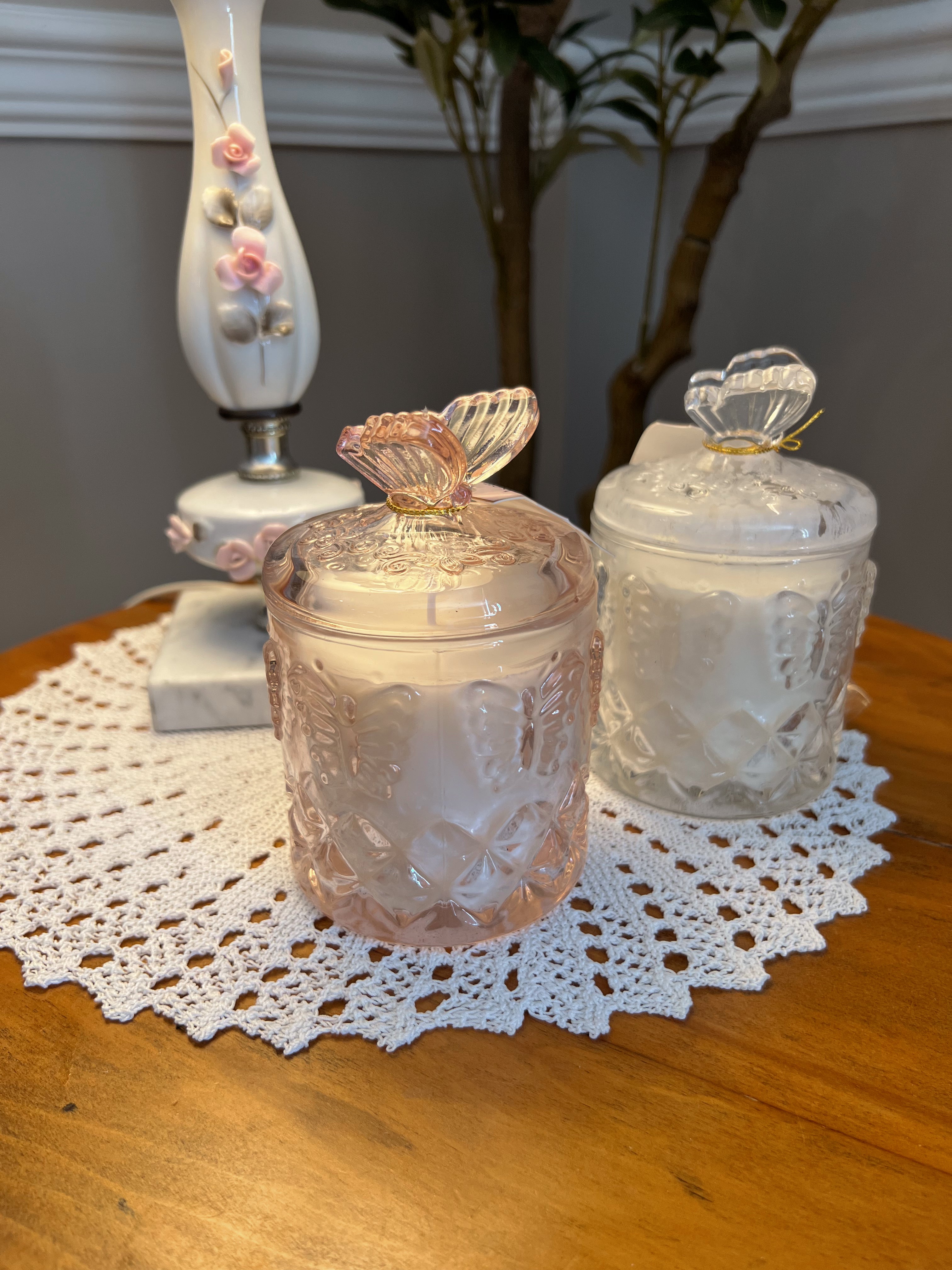 7oz candle/ Butterfly lid, Flora bunda