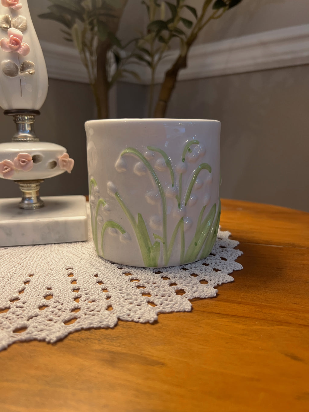 11oz Lily candle/ Flora bunda