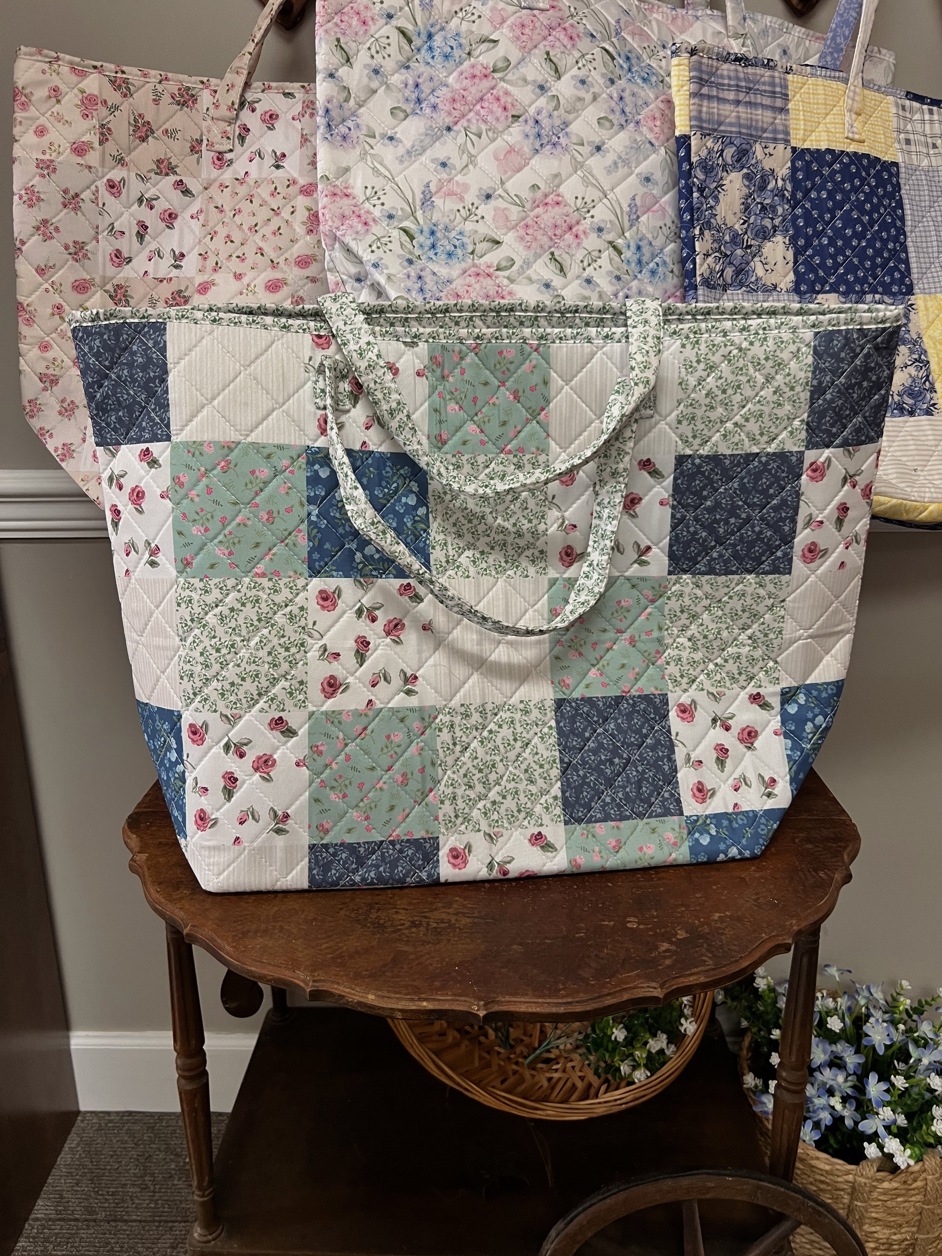Quilted tote bag, Floral delight