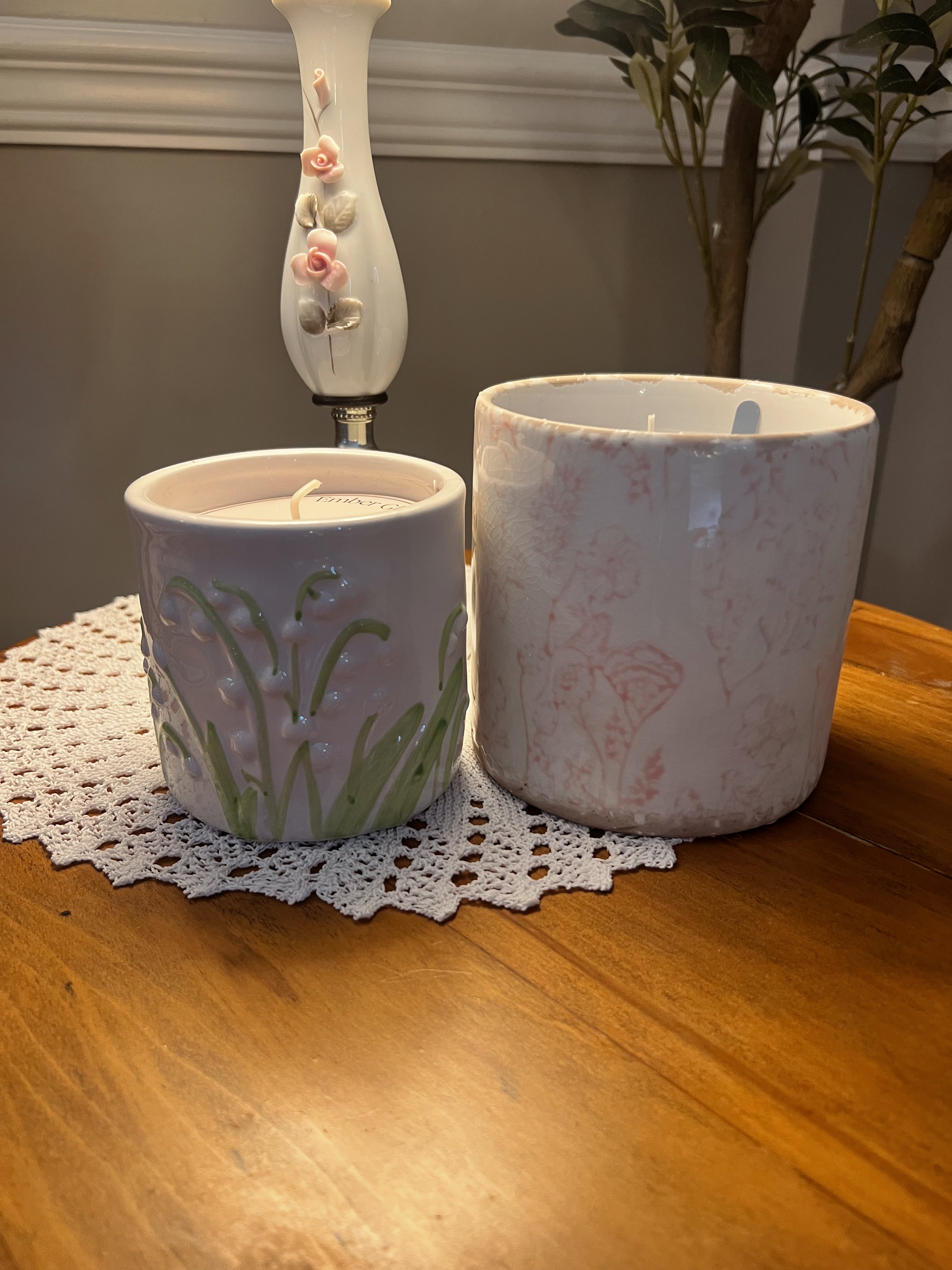 11oz Lily candle/ Flora bunda