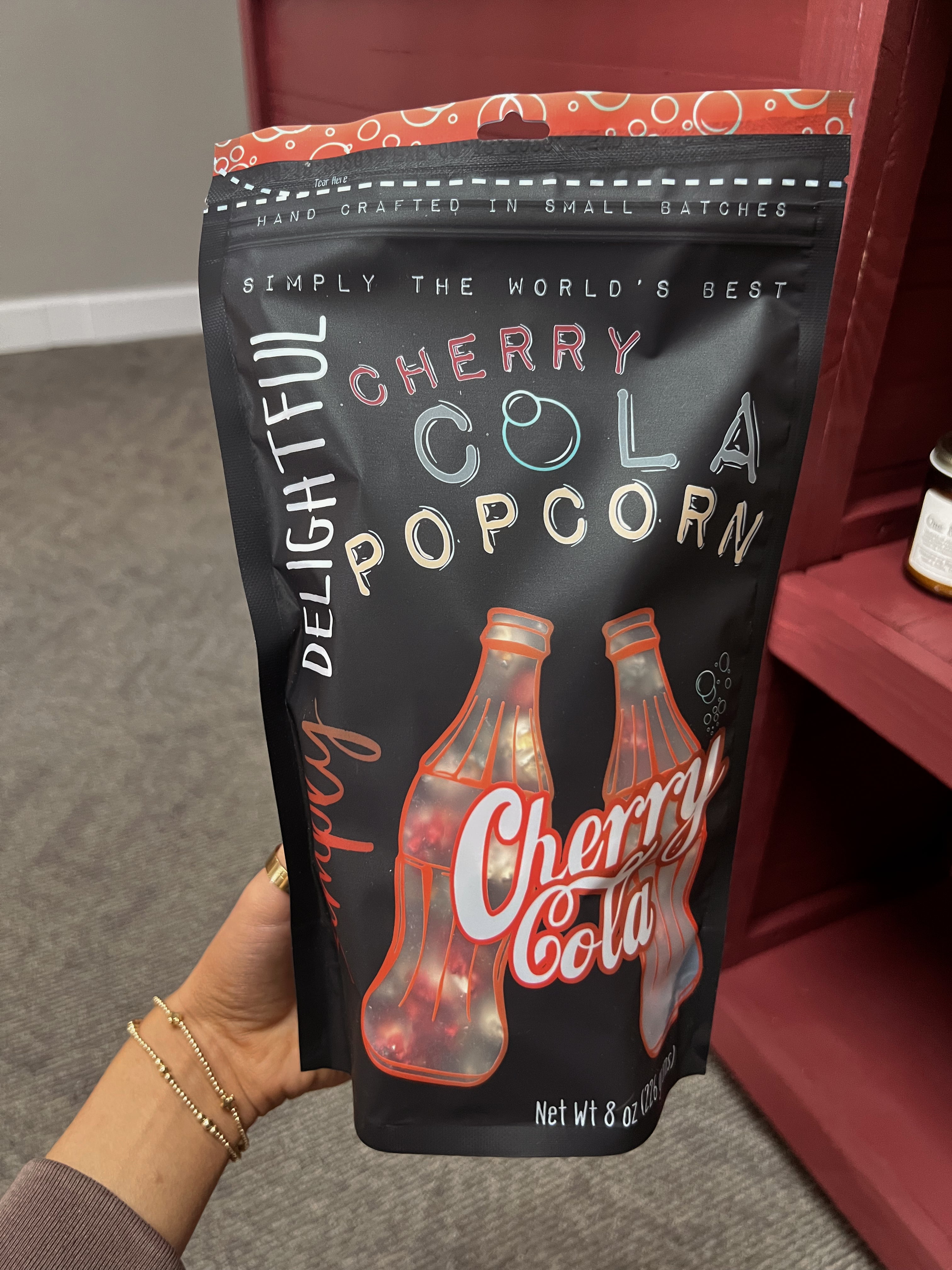 Popcorn 8oz, Simply Delightful.