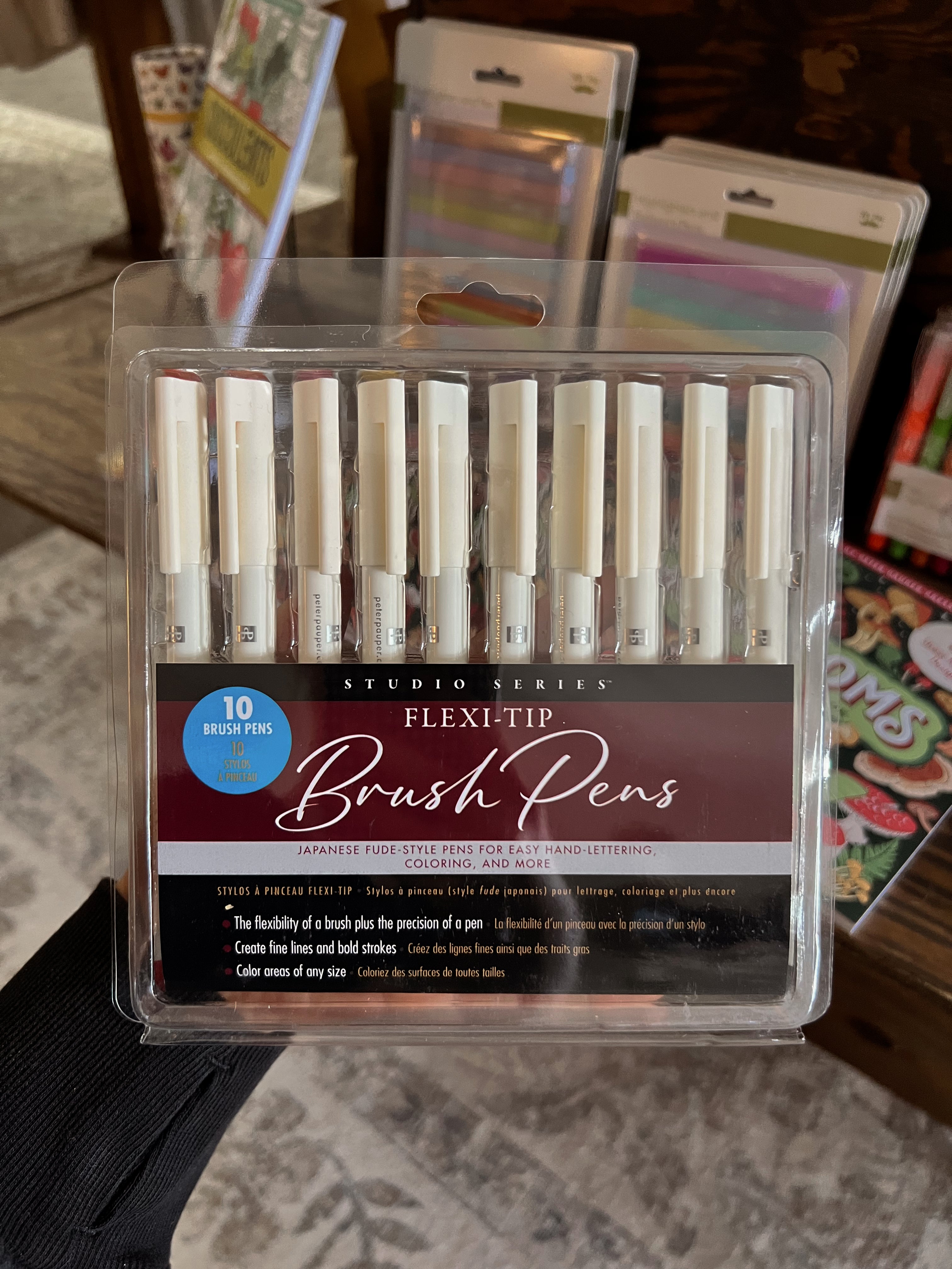 Flexi-tip brush pens
