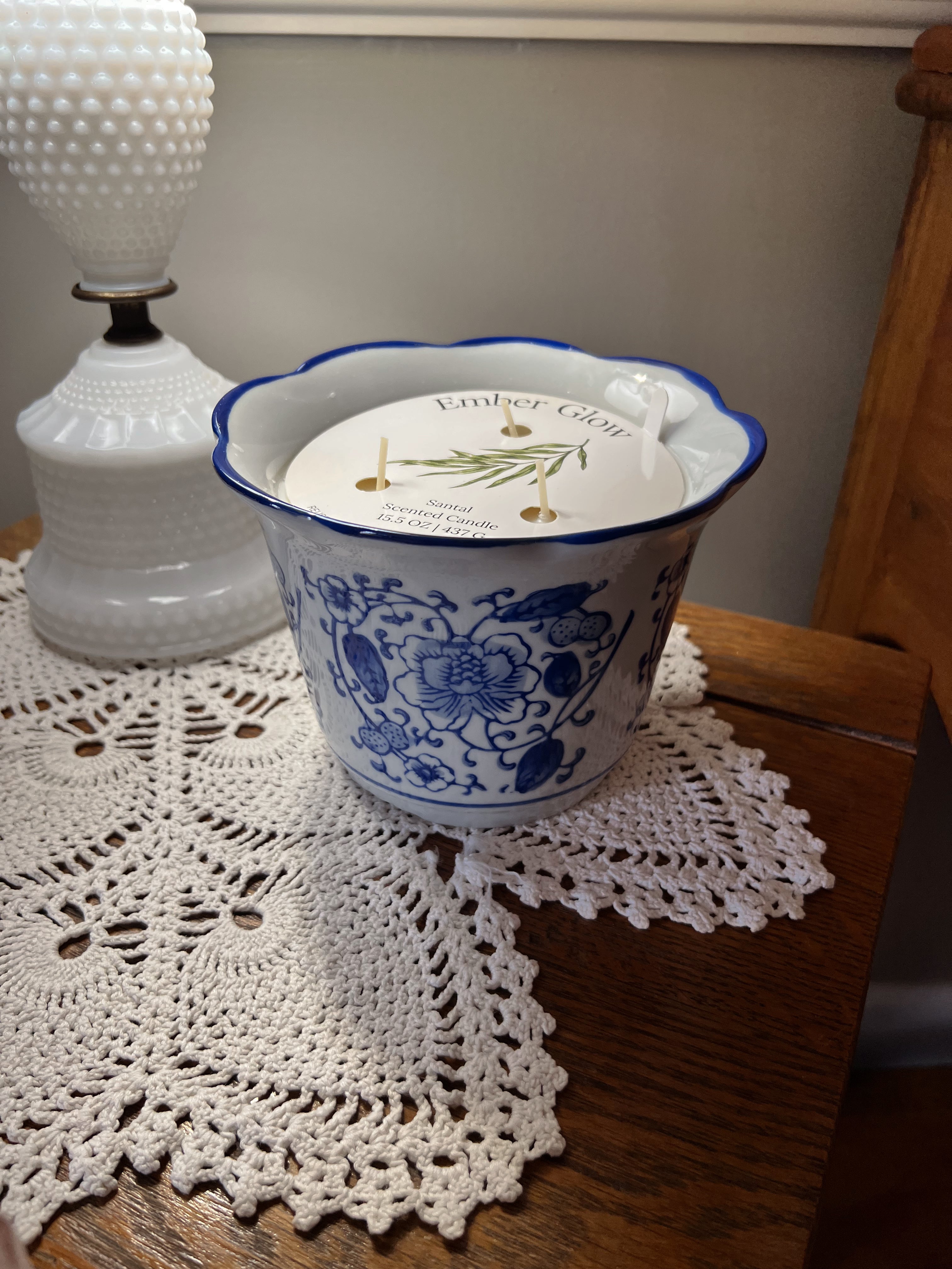 15.5oz Blue ceramic candle, Flora bunda
